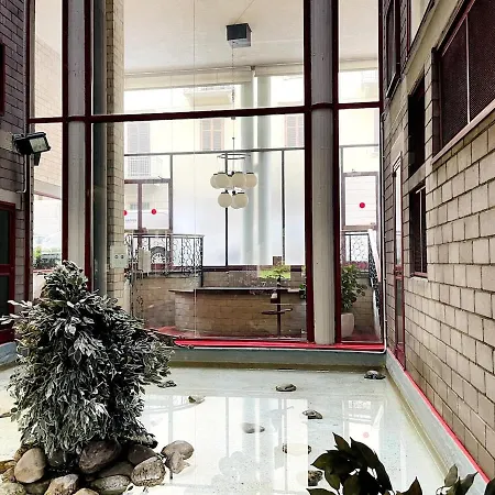 Casa Eden, Molinette Metro *