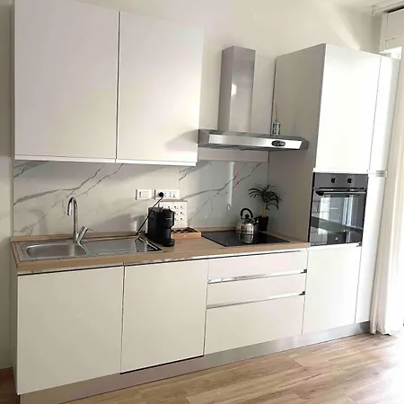 Casa Eden, Molinette Metro * Turin