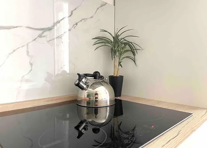 Casa Eden, Molinette Metro Turin