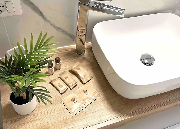 Casa Eden, Molinette Metro Turin